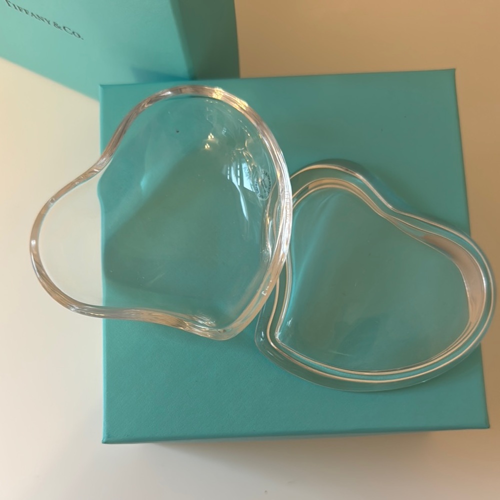 Tiffany & Co. Heart-Shaped Glass Bowl - Picture 3 of 6